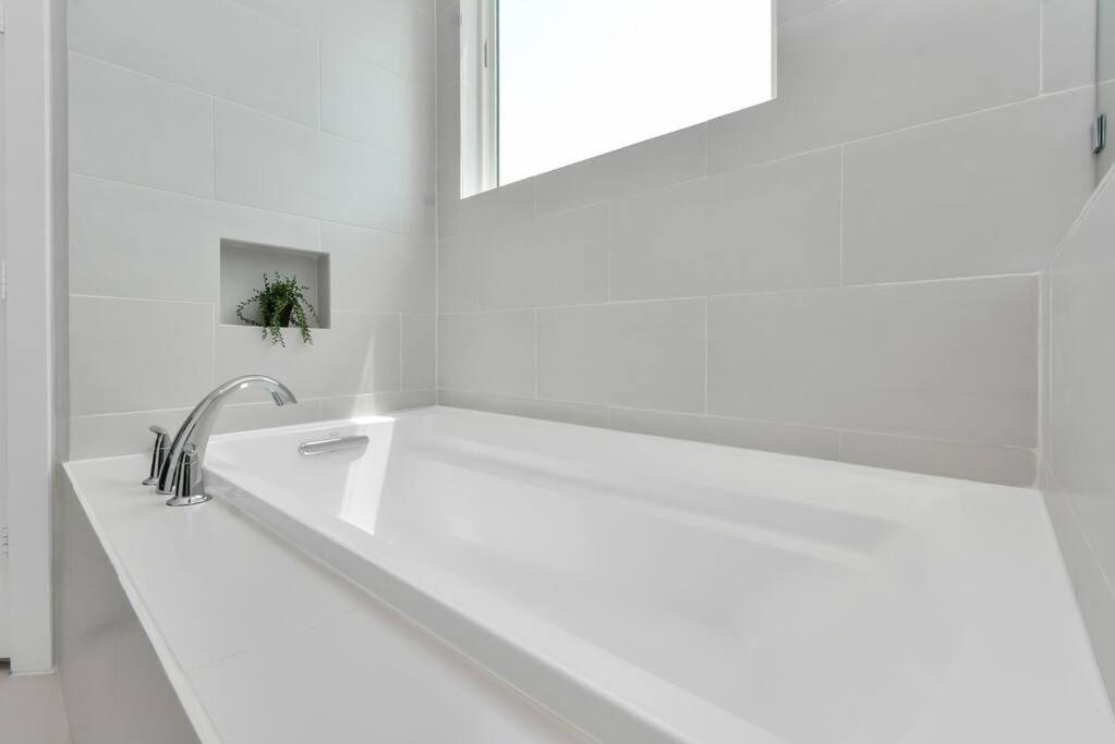הוילה יוסטון Casa Labella - Downtown Skyline Views - Sleeps 10 מראה חיצוני תמונה